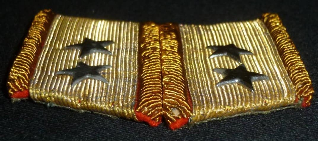 Lieutenant-General Mamoru Iinuma  collar tabs.jpg