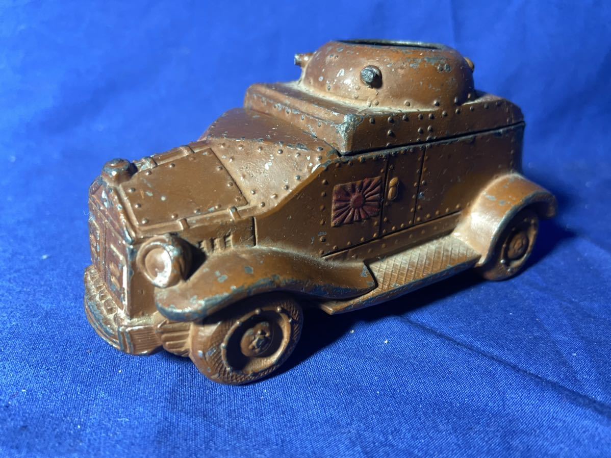 上海事変記念 M25四輪装甲車型インク壺 ヴィッカース.jpg