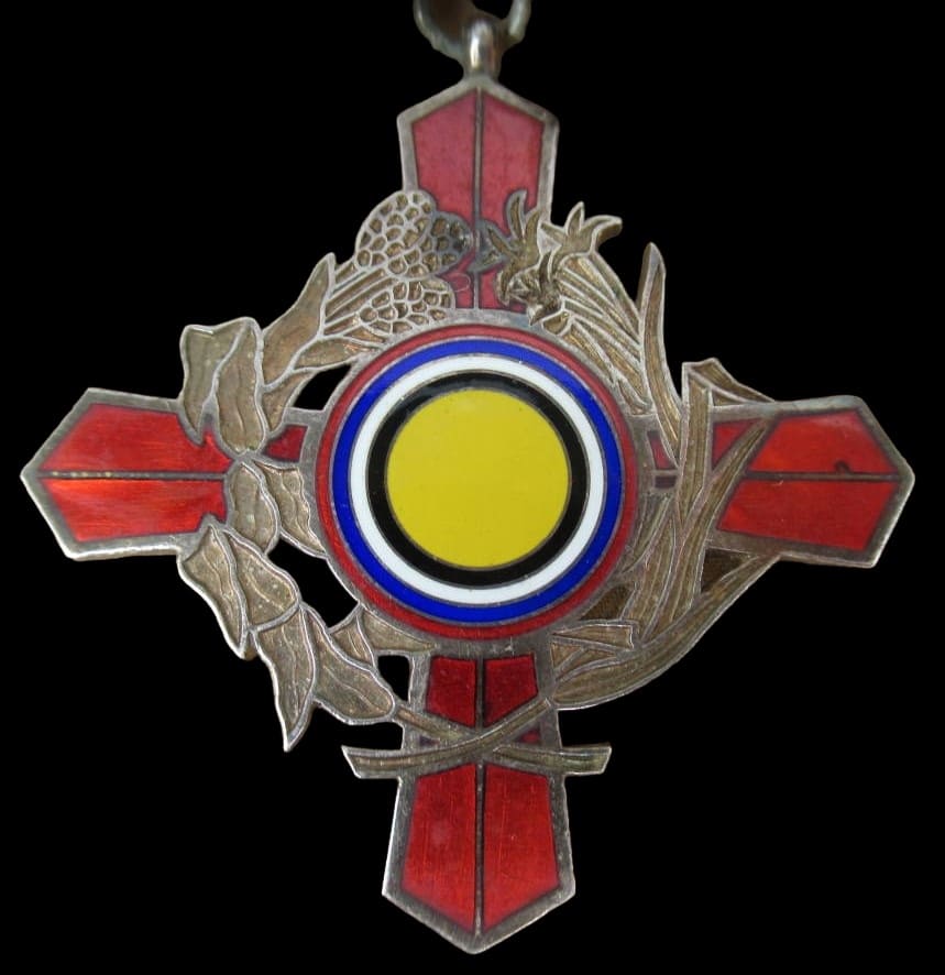 Manchukuo Anda Prefecture  Silver  Medal.jpg