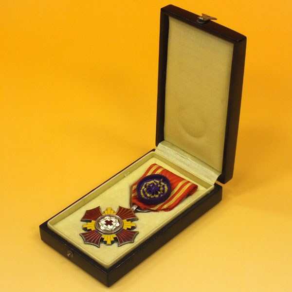 Manchukuo Red Cross Society  Merit  Order 満州国赤十字社有功章.jpg