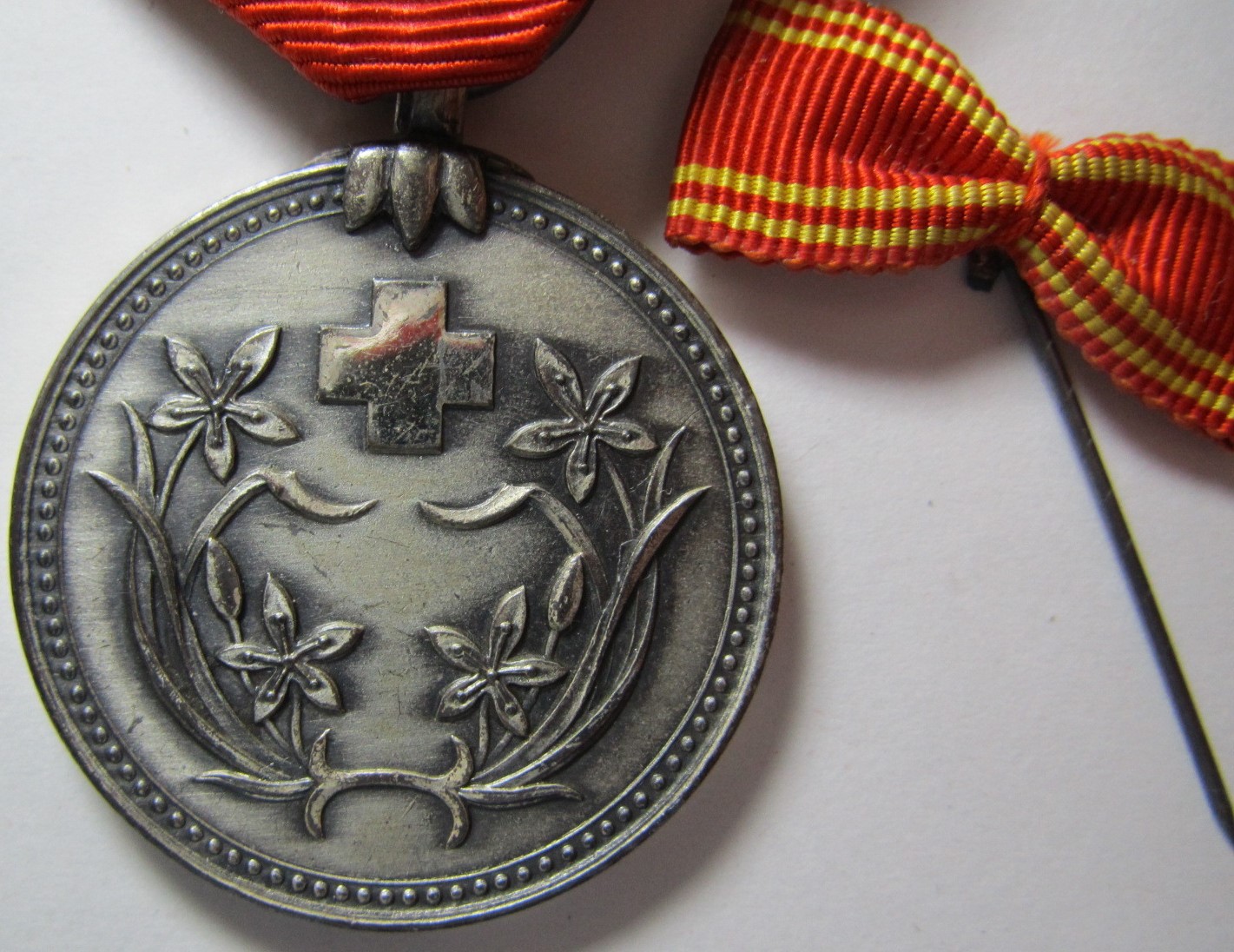 Manchukuo Red Cross Society  Regular Supporter Member Medal.JPG