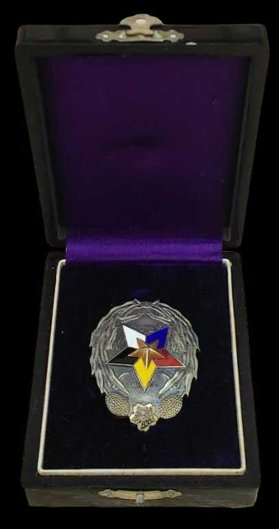 Manchuria Soldiers' Relief  Association Meritorious Supporter's Badge.jpg