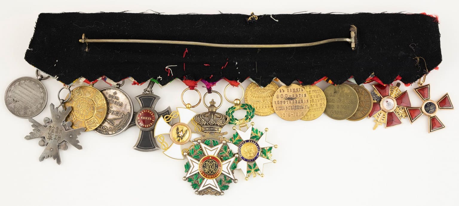 Medal Bar of  Captain 1st Rank Vladimir Ivanovich Dmitriev.jpg