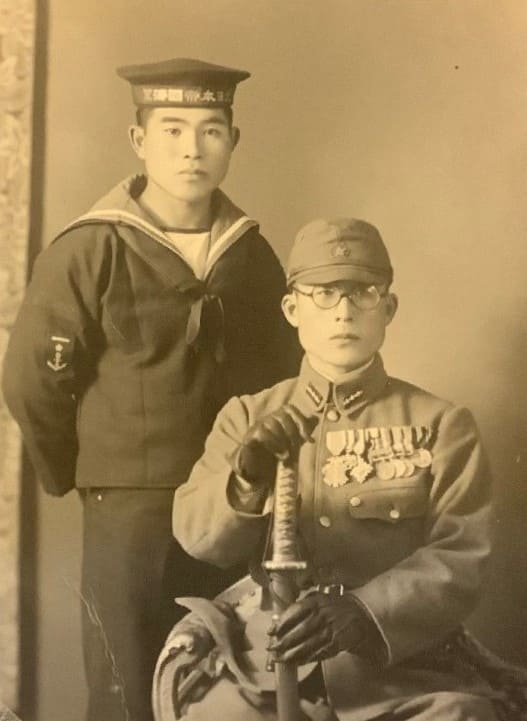 Medal bar with Manchukuo  awards.jpg