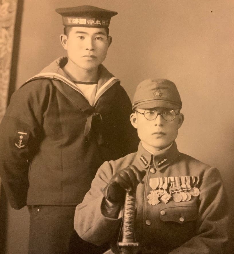 Medal bar with Manchukuo awards.jpg
