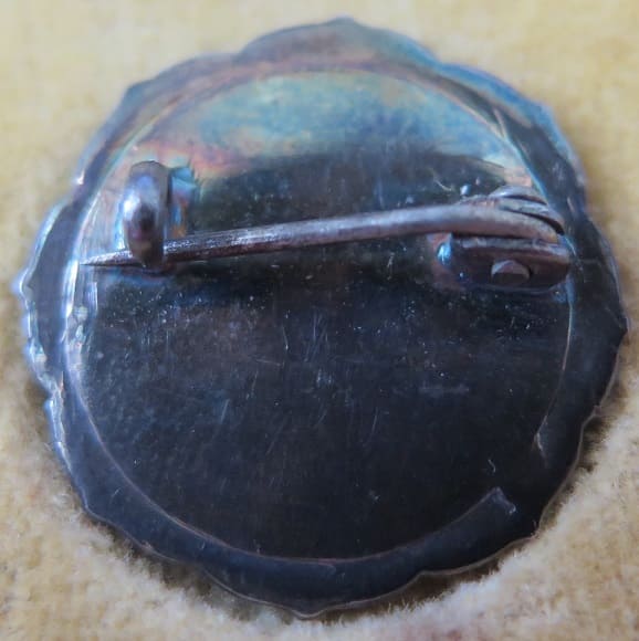 Meiji Jingu Service Association Supporting Member's Badge.jpg