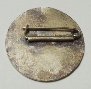 Member's Badge  of Greater Japan  National Defense Women's Association.jpg