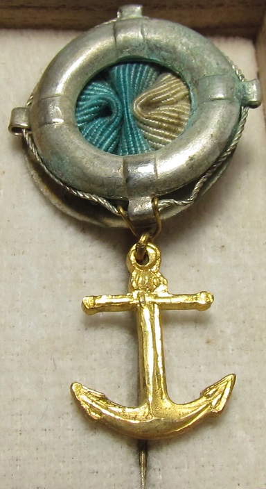 Membership  Badge  of Japanese  Imperial Marine Rescue Association.jpg