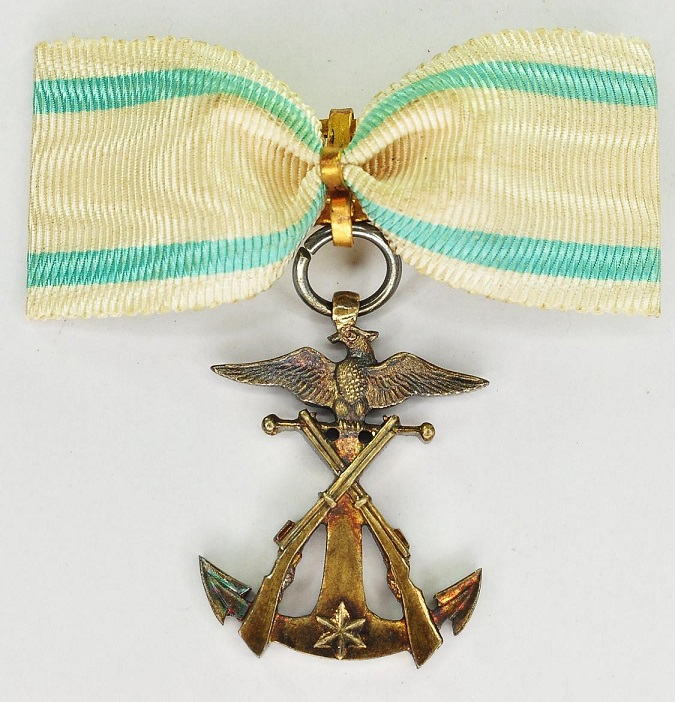Meritorious Member's Badge of Imperial Soldiers' Support Association.JPG