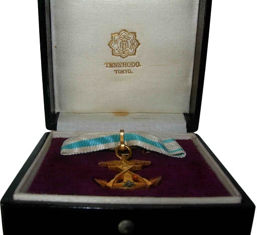 Meritorious Member's Badge of Imperial  Soldiers' Support Association .jpg