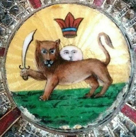Military division of the order standing lion holding a shamshir.jpg