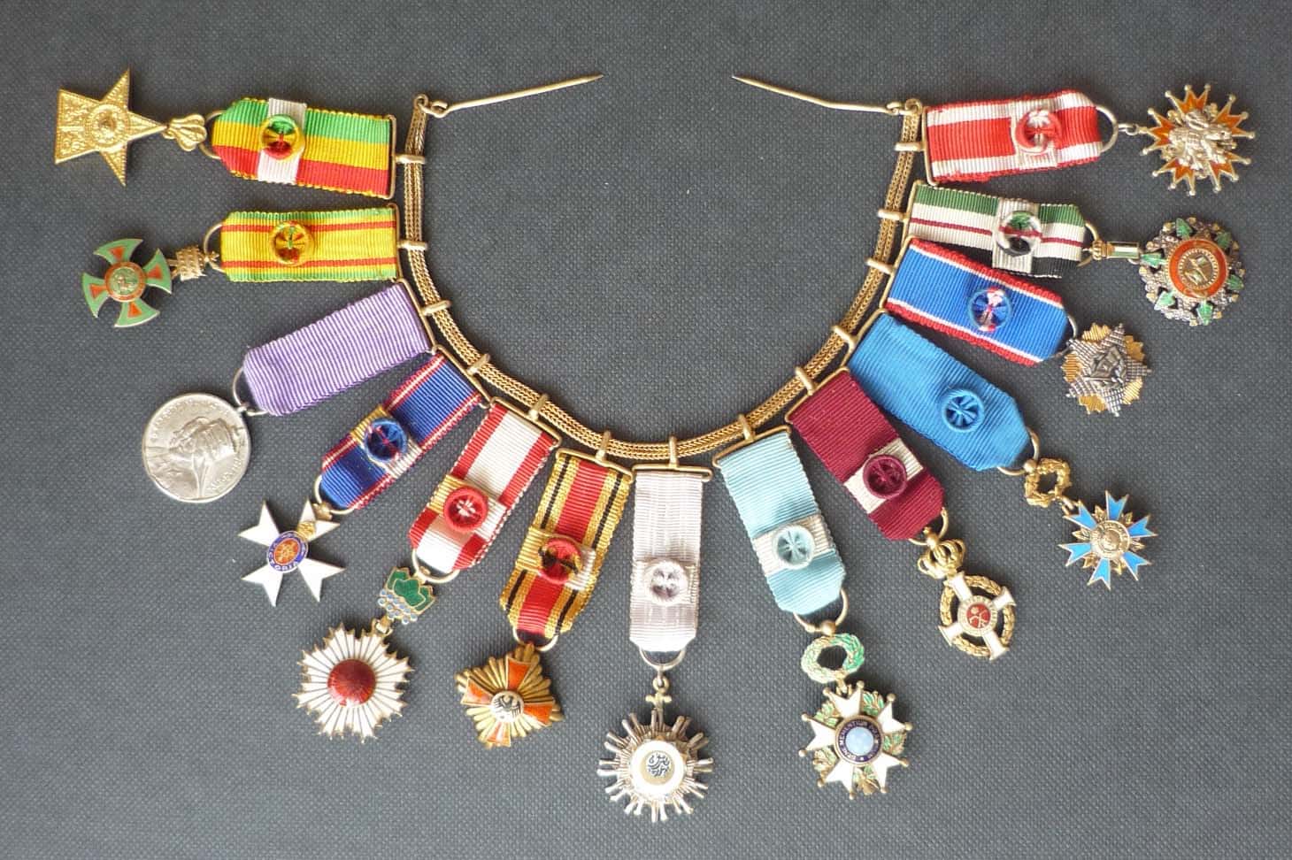 Miniature group  with japanese Rising Sun order.jpg
