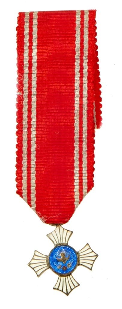 Miniature of Japanese Red Cross Society Merit Order.jpg