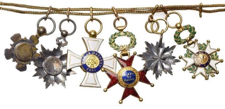 Miniatures of the Order  of Double Dragon.jpg