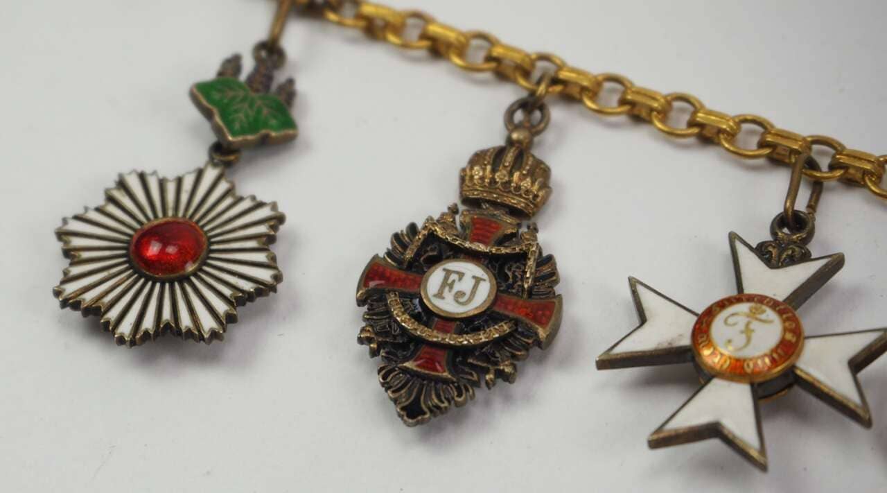 Miniatures of unknown Prussian officer  made by J.Godet & Sohn, Berlin.jpg