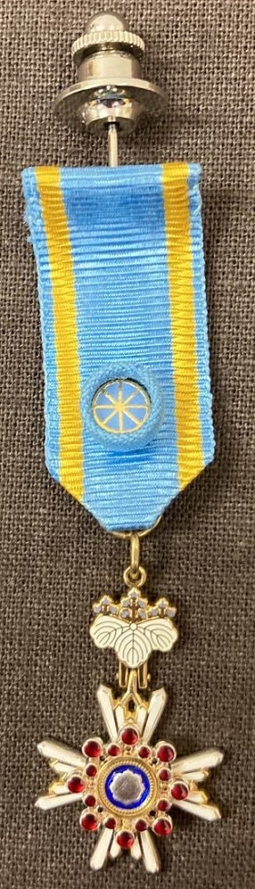 Modern miniature of sacred treasure order.jpg