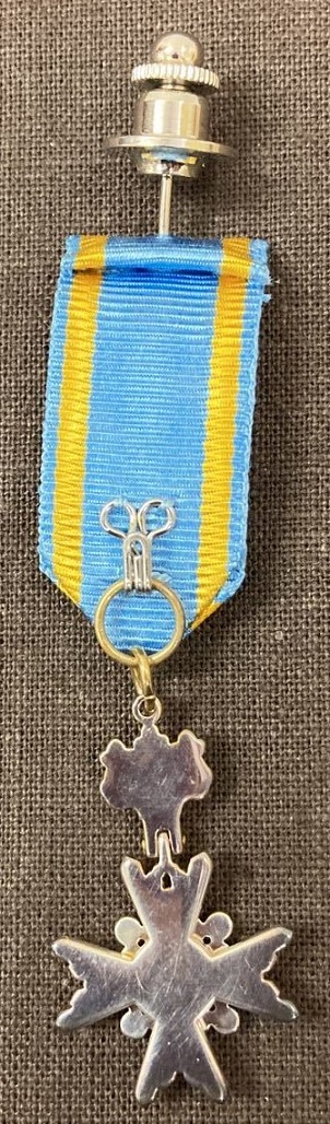 Modern  miniature of sacred treasure order.jpg