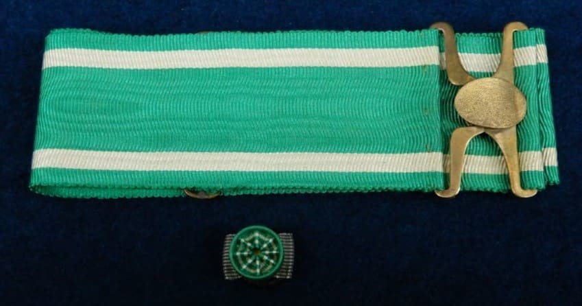 Neck ribbon.jpg
