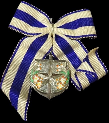 Officer's Wife Association Meritorious Service Badge.jpg