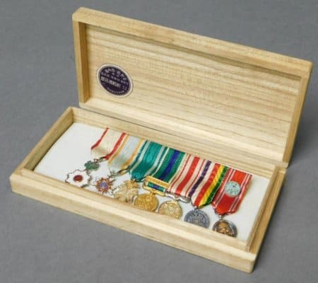 Official Miniatures from Decoration Bureau of Ministry of the Imperial Household.jpg