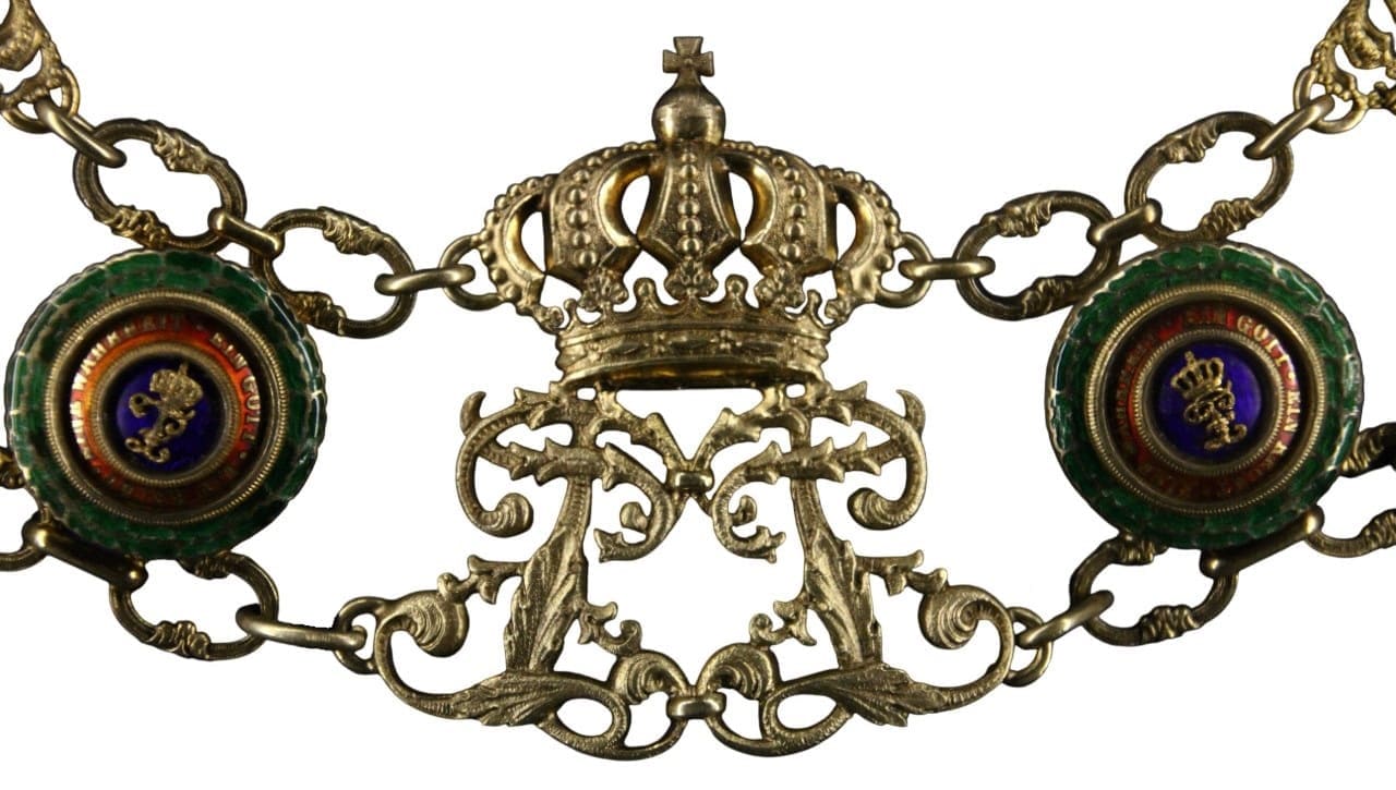 Oldenburg  House and Merit Order Collar.jpg
