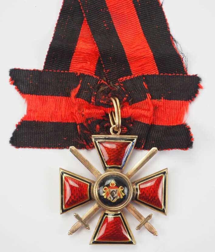 Орден Святого Владимира с мечами 4-й степени.jpg