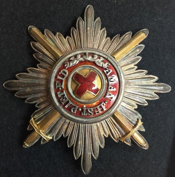 Орден Святой Анны 1-й степени с мечами  Эдуард.jpg