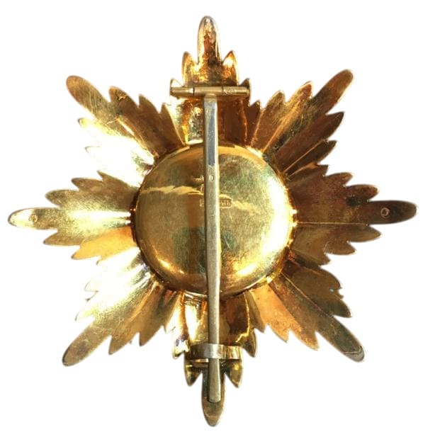 Орден  Святой Анны  1-й степени с мечами Эдуард.jpg