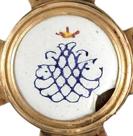 Орден святой Анны  1-й степени с мечами  мастерской IK.jpg