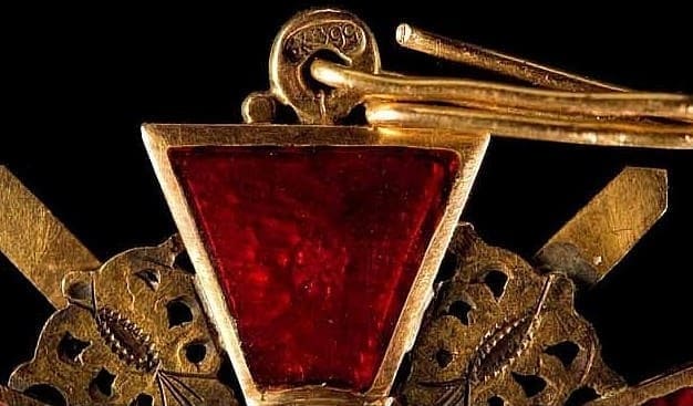 Орден Святой Анны с мечам и АК.jpg