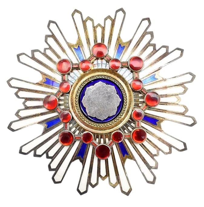 Order of Sacred Treasure breast star with mark М.jpg