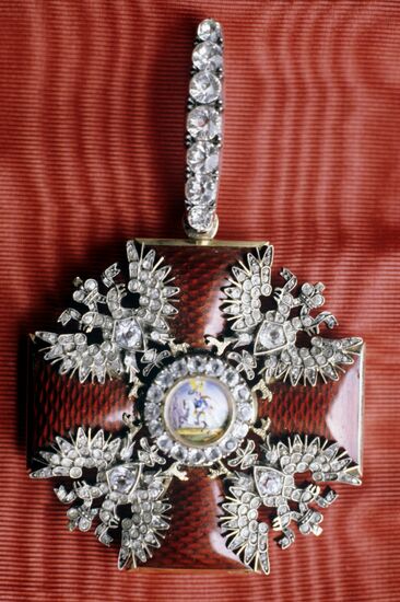 Order of Saint Alexander Nevsky with Diamonds from Hermitage collection.jpg
