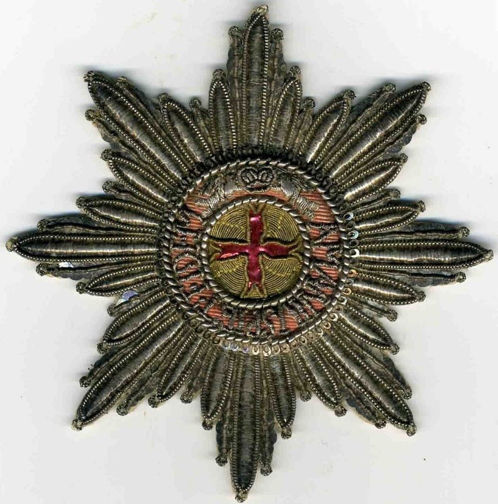 Order of Saint Anna Embroidered Breast Star made by André Alckens, Vienne.jpg