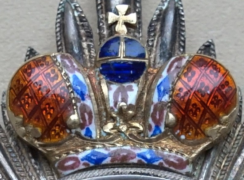 Order of Saint Anna with Imperial Crown made  by made by Julius Keibel.JPG