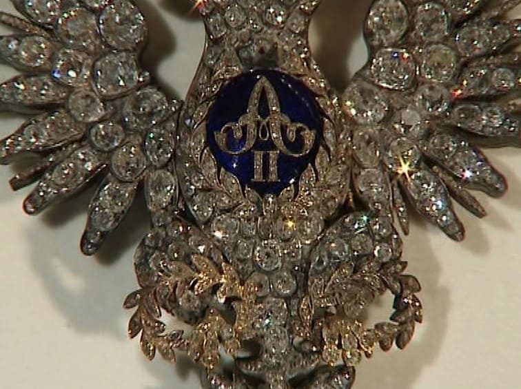 Order of St.  Andrew with Diamonds for Non-Christians awarded to Naser al-Din Shah Qajar in 1863.jpg Order of St.  Andrew with Diamonds for Non-Christians awarded to Naser al-Din Shah Qajar in 1863.jpg