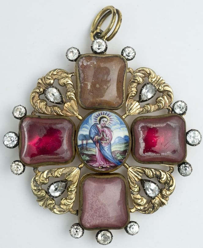 Order of St.Anna (so-called Holstein type).jpg