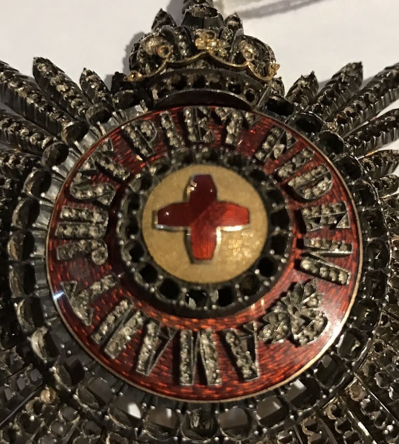 Order  of St. Anne Breast Star with Diamonds.jpg
