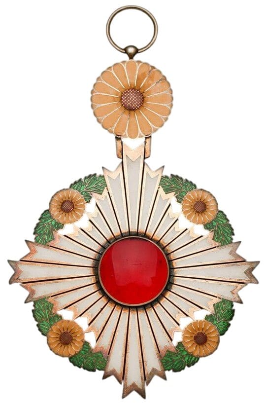 Order of the Chrysanthemum from Meiji Taisho  epoch.jpg