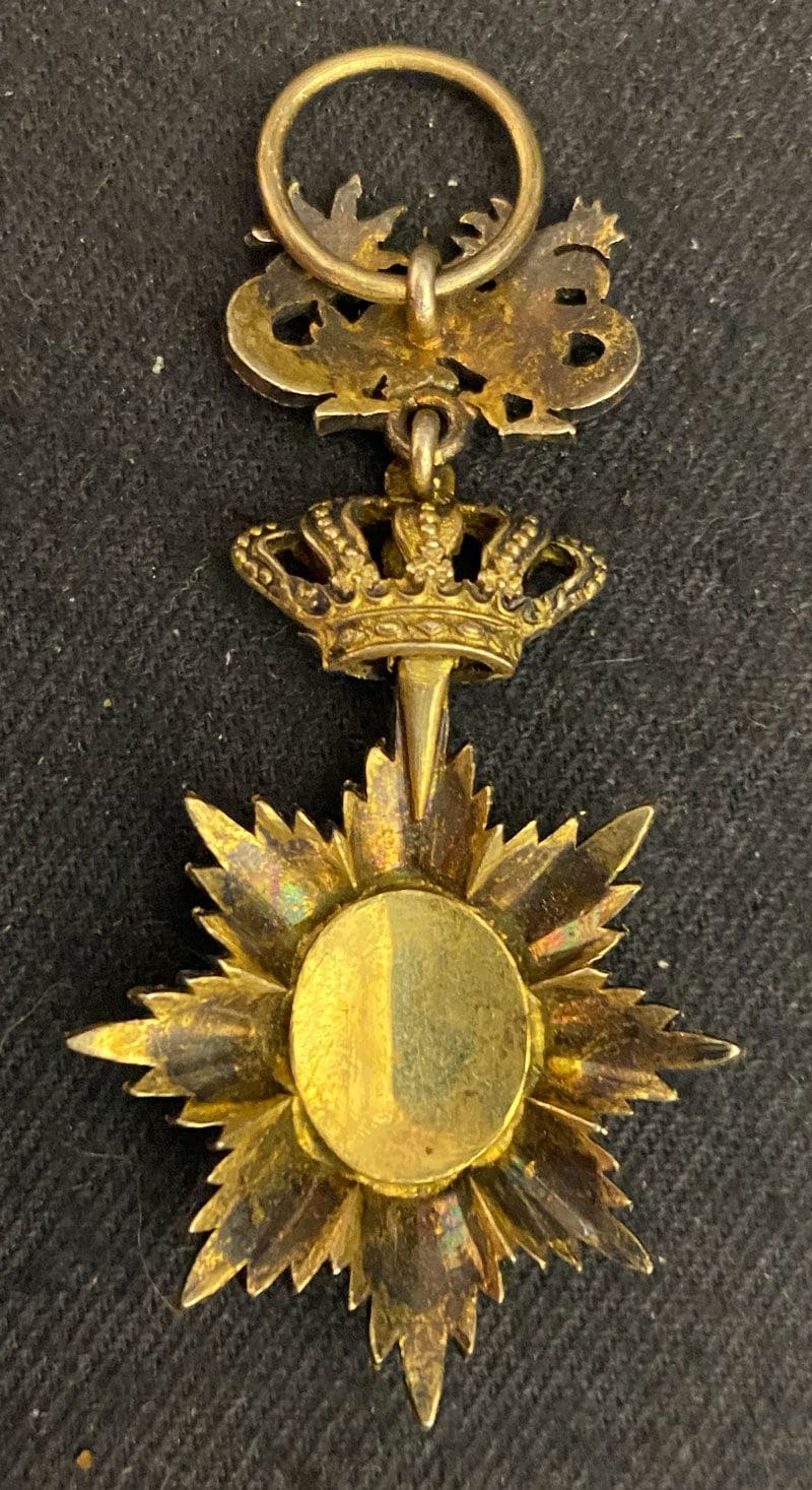 Order of the  Dragon, half-size officer's badge.jpg