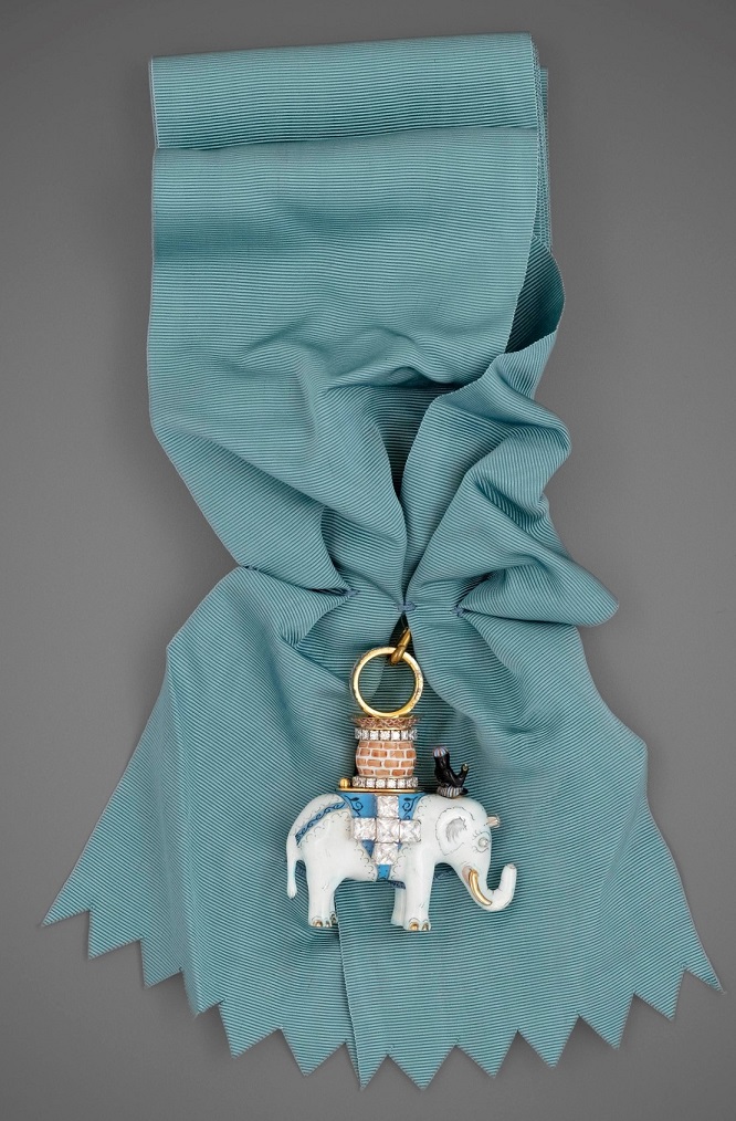 Order of  the Elephant  awarded to Emmanuel Macron in 2018.jpg