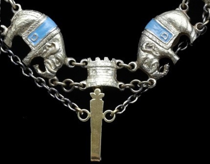 Order of the Elephant Collar  FAKE REPLICA.jpg