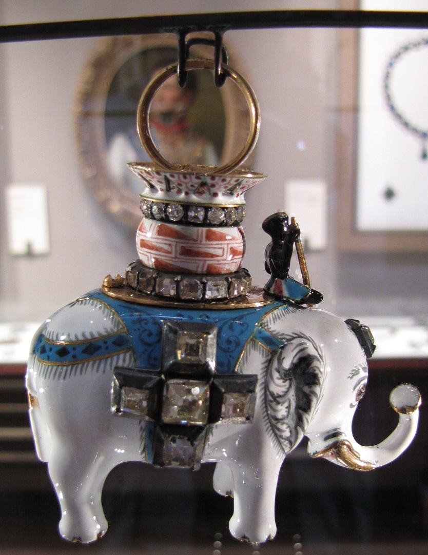Order of the Elephant from the collection of Musée de la Légion d'honneur.jpg