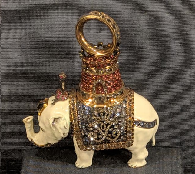 Order of the Elephant with Diamonds, Rubies and Sapphires made by J.F. Fistaine in 1772.jpg