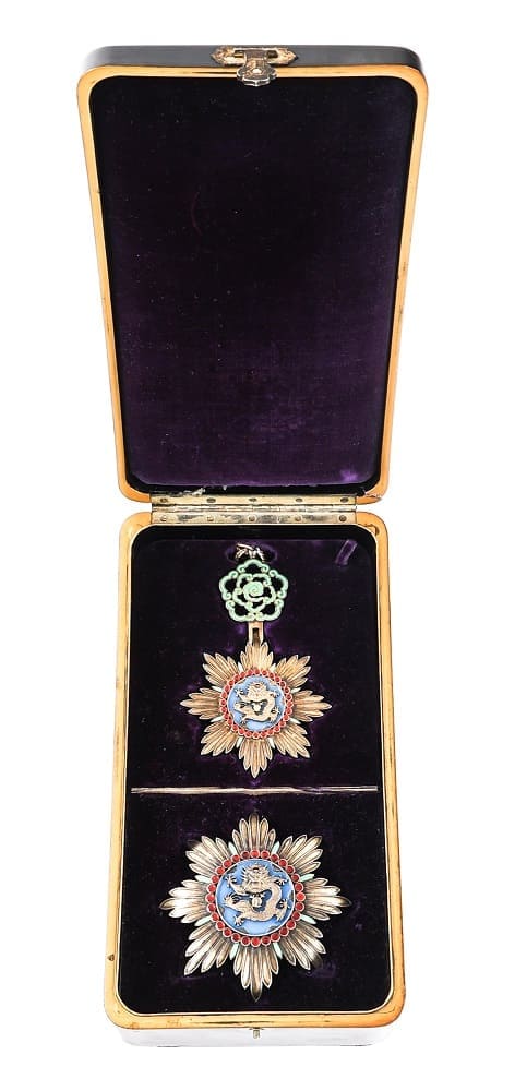 Order  of the Illustrious Dragon  case.jpg