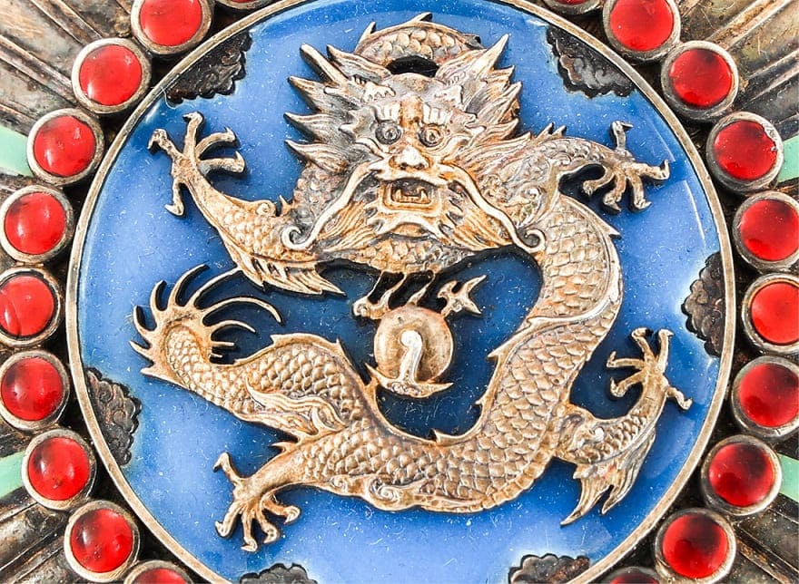 Order of the Illustrious Dragon medallion.jpg