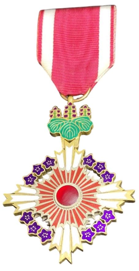 Order of the  Paulownia Flowers  Fake.jpg