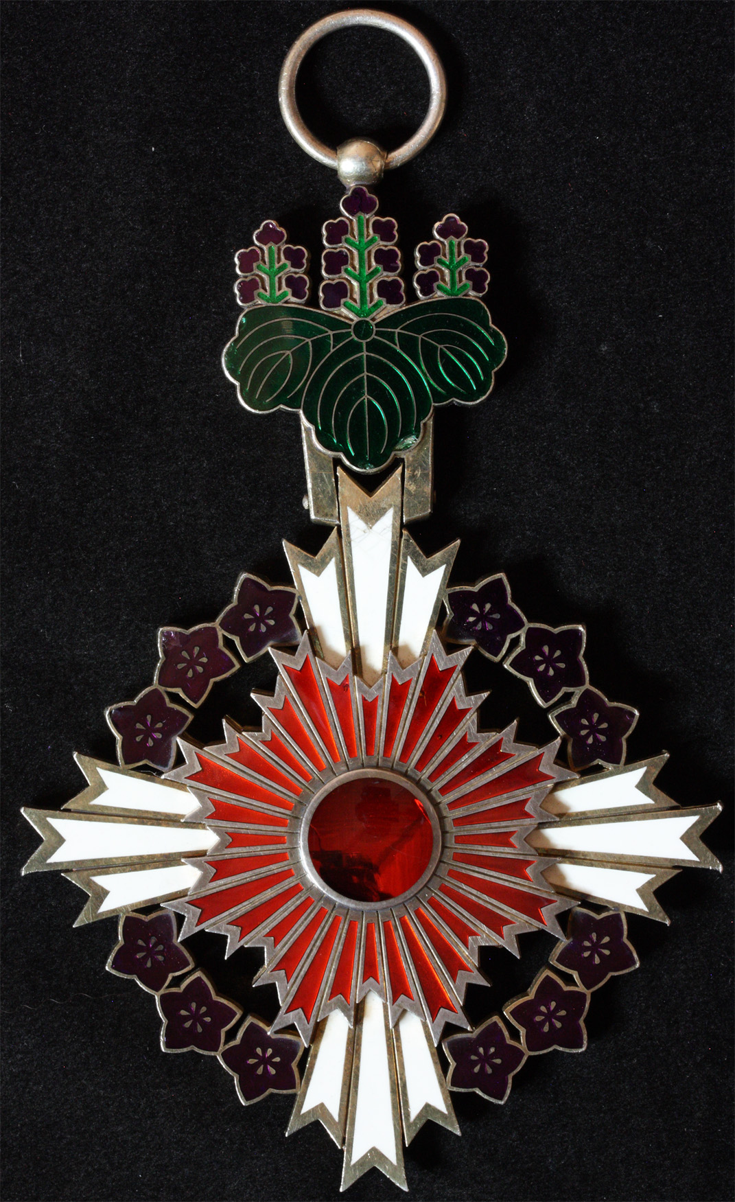 Order of the Paulownia Flowers marked ヒ.jpg