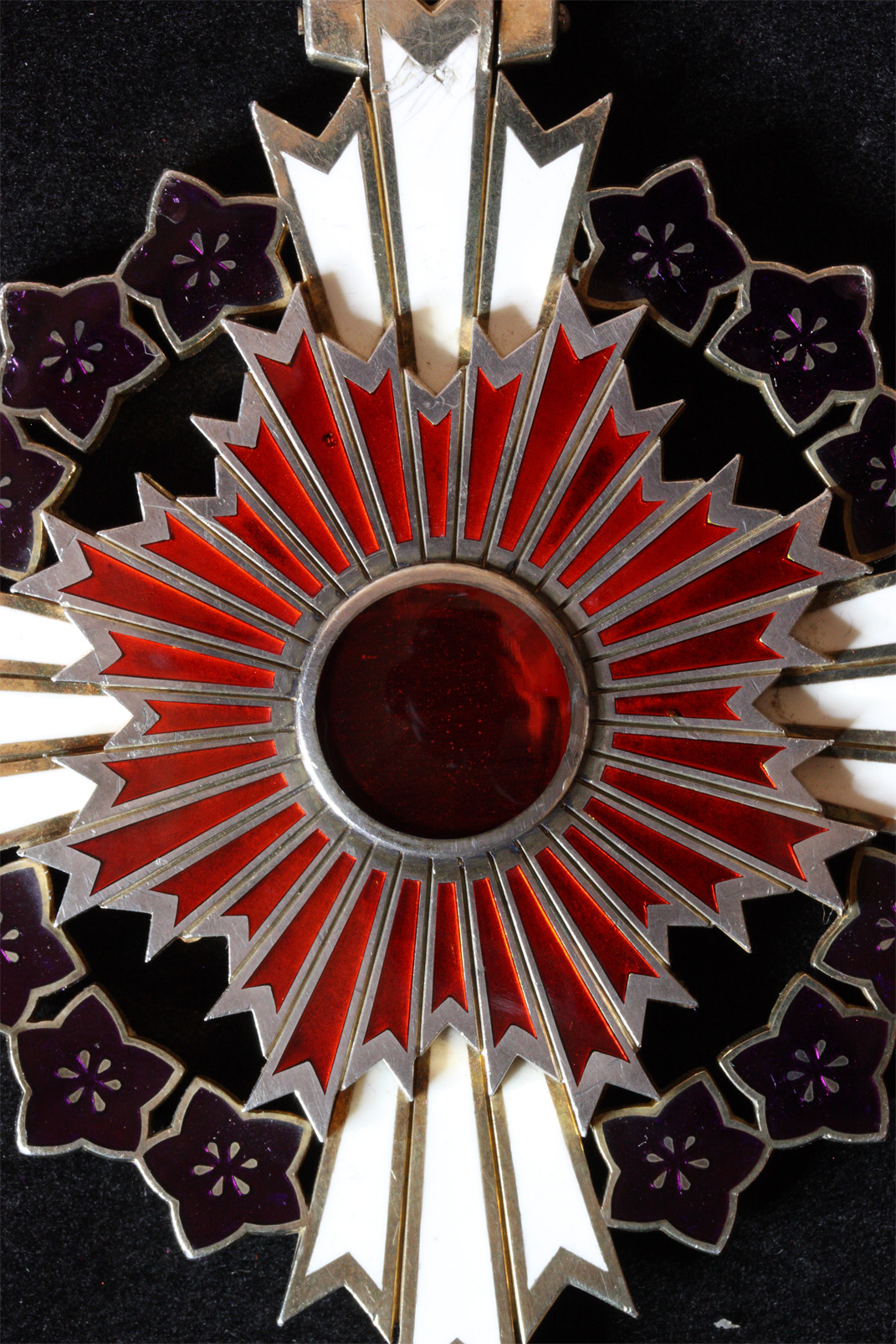 Order of the Paulownia Flowers  marked ヒ.jpg