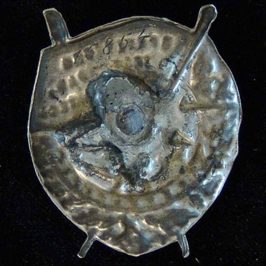 Order of the Red Banner of RSFSR  No.15854 awarded to Cruiser Aurora.jpg