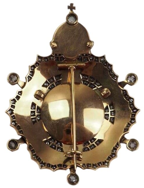 Order of  the Rose with Diamonds Breast Star.jpg